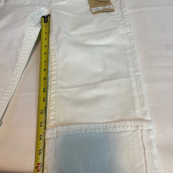 L A Idol NWTS white Bermudas - Picture 7 of 7